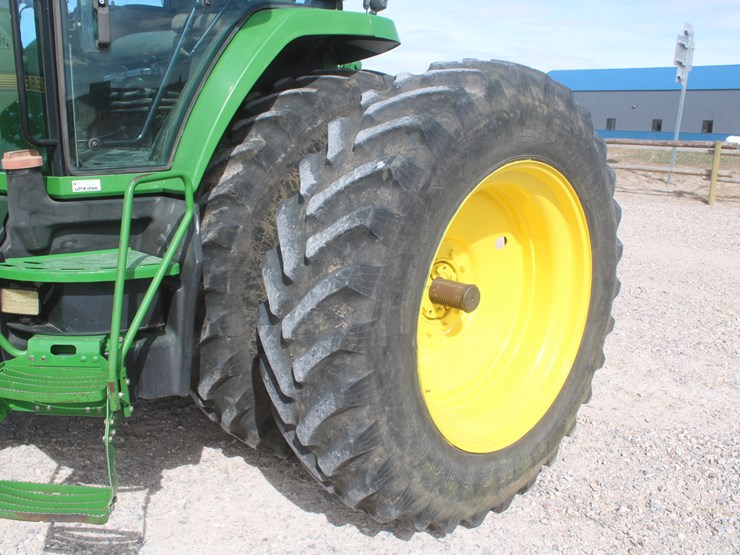 john-deere-8100-image-30