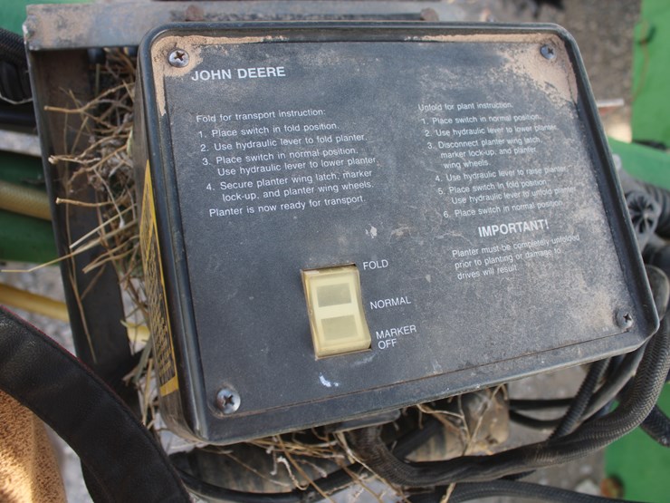 john-deere-7200-image-96