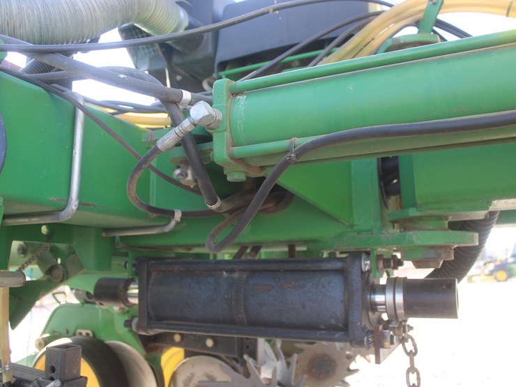 john-deere-7200-image-67