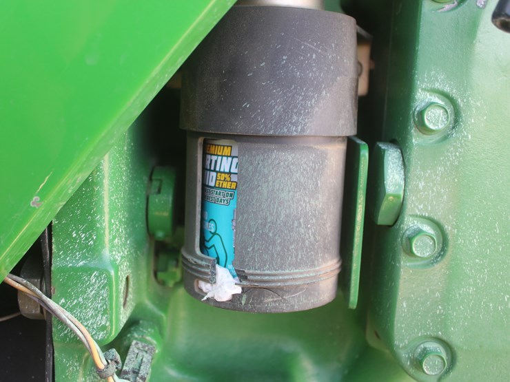 john-deere-8100-image-92