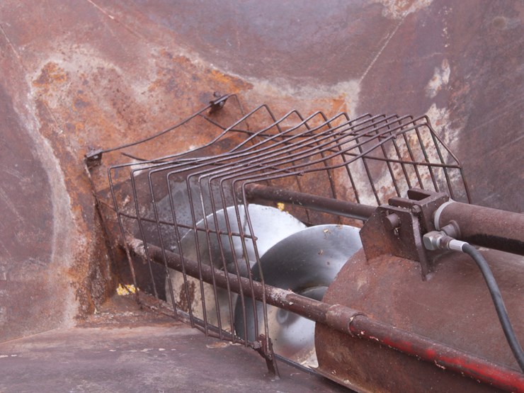 united-farm-tools-760-image-39