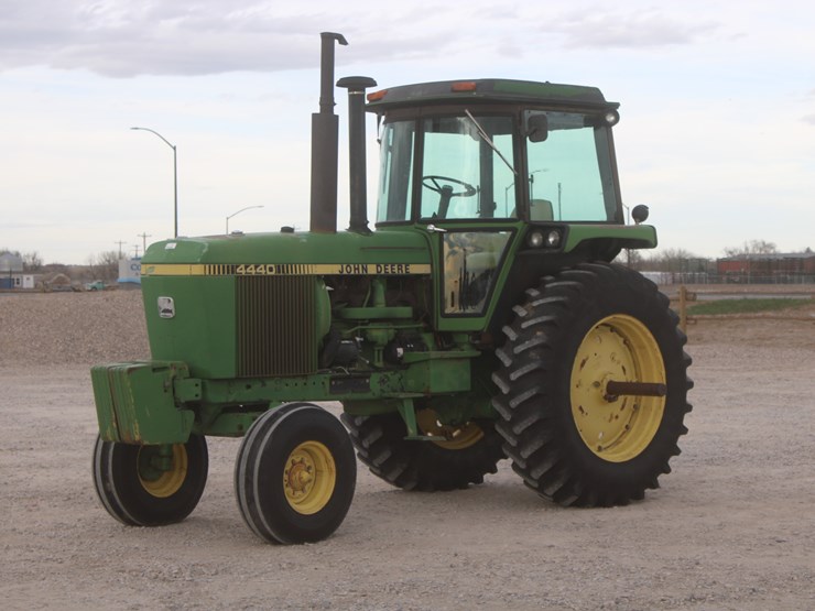 1979-john-deere-4440-image-1