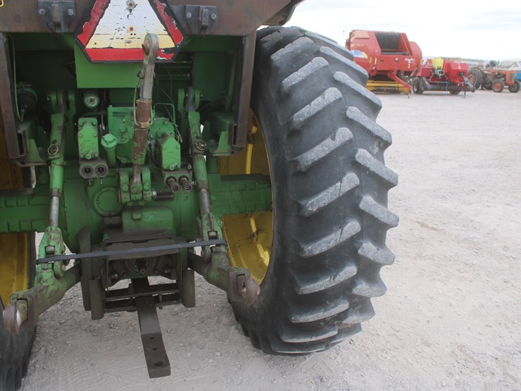 1979-john-deere-4440-image-37