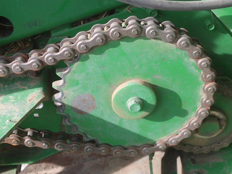 john-deere-568-image-30