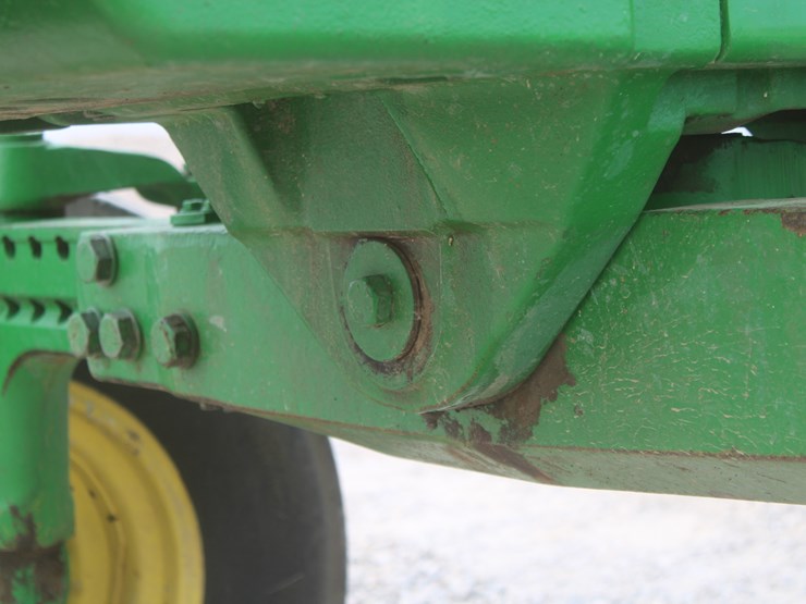 1985-john-deere-4650-image-16