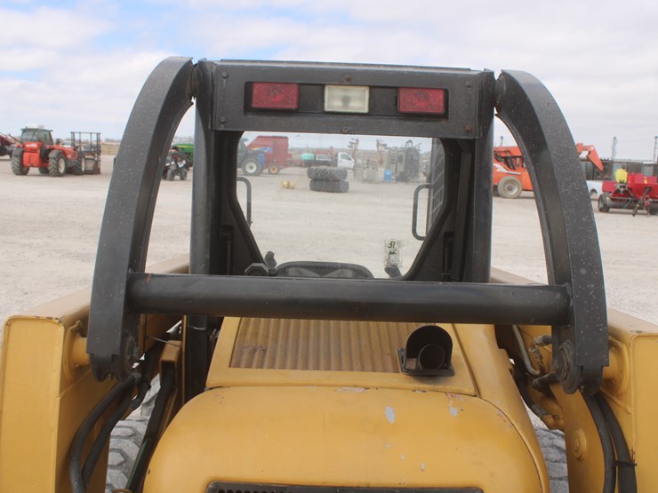 john-deere-250-image-30