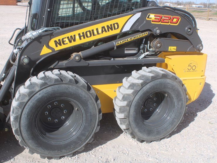 2021-new-holland-c327-image-18