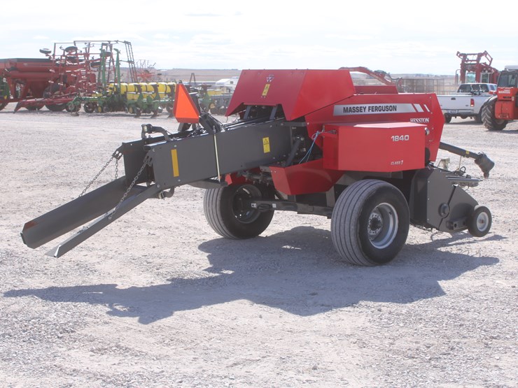 2020-massey-ferguson-1840-image-5