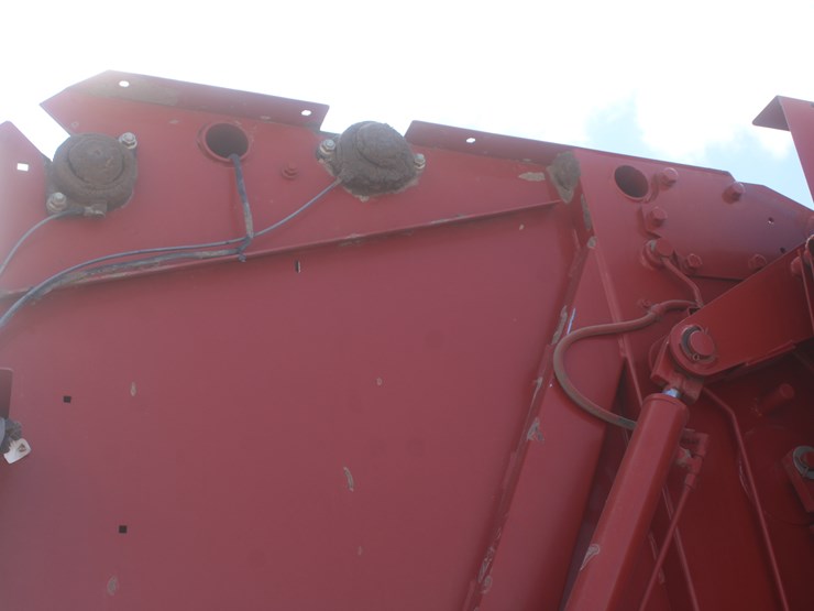 new-holland-br7090-image-47