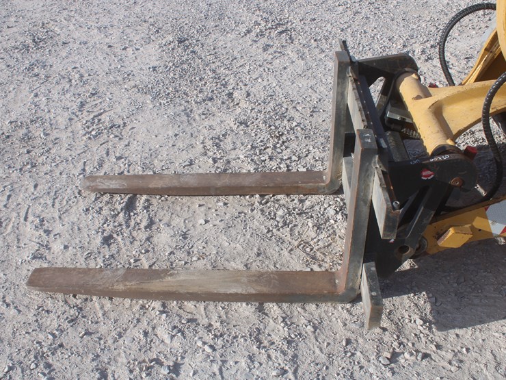 2014-caterpillar-907h2-image-11