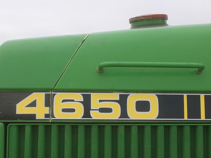 1985-john-deere-4650-image-21