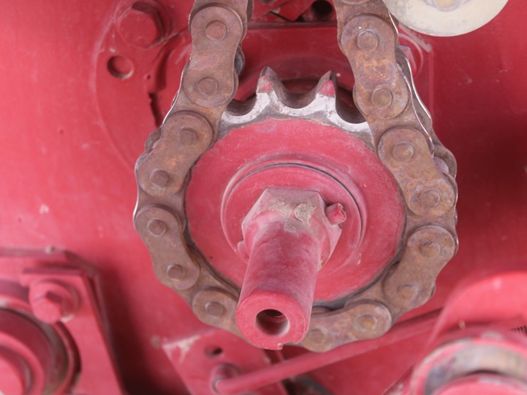 new-holland-br7090-image-53