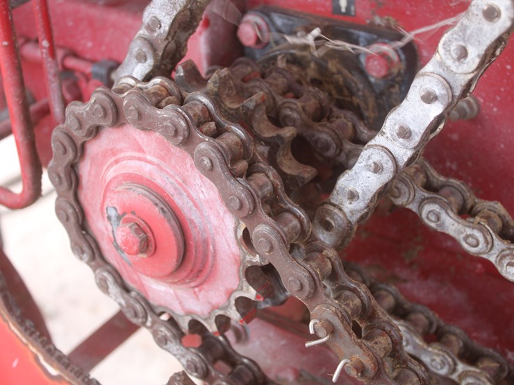 new-holland-br7090-image-31