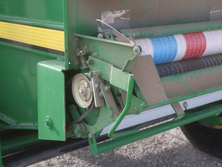 john-deere-568-image-52