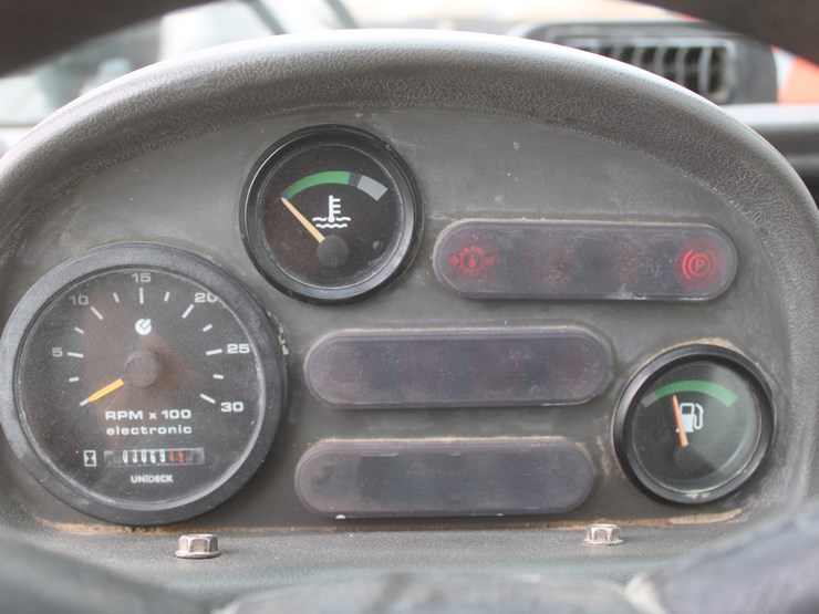 2002-manitou-mlt633-image-37