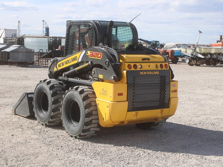 2021-new-holland-c327-image-4