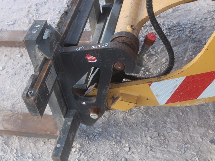 2014-caterpillar-907h2-image-12