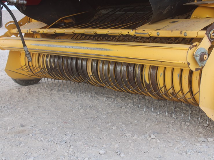 new-holland-br7090-image-15