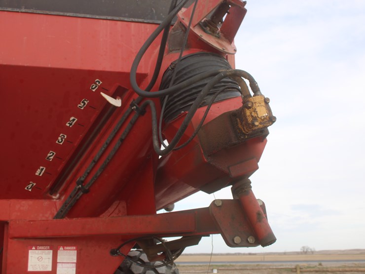 united-farm-tools-760-image-13