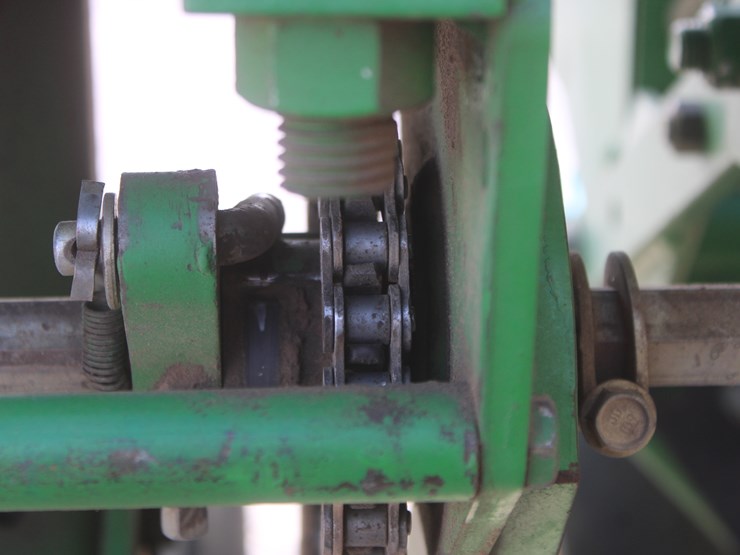 john-deere-7200-image-65