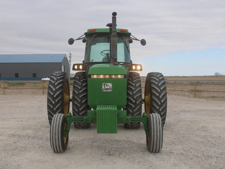 1985-john-deere-4650-image-12