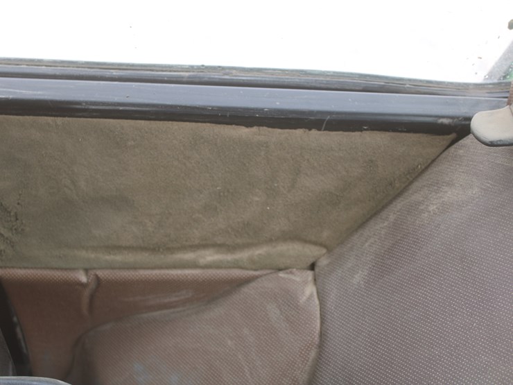 1985-john-deere-4650-image-31