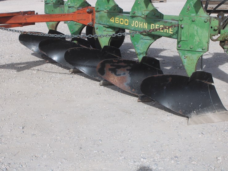 john-deere-4600-image-17