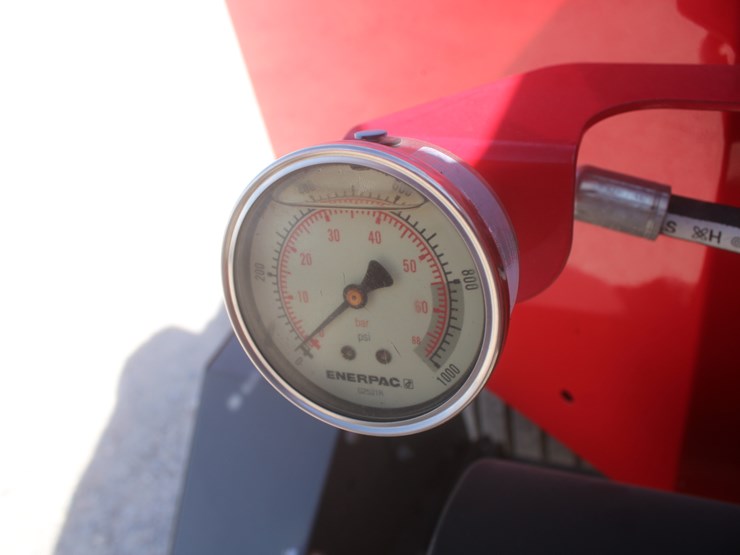 2020-massey-ferguson-1840-image-51