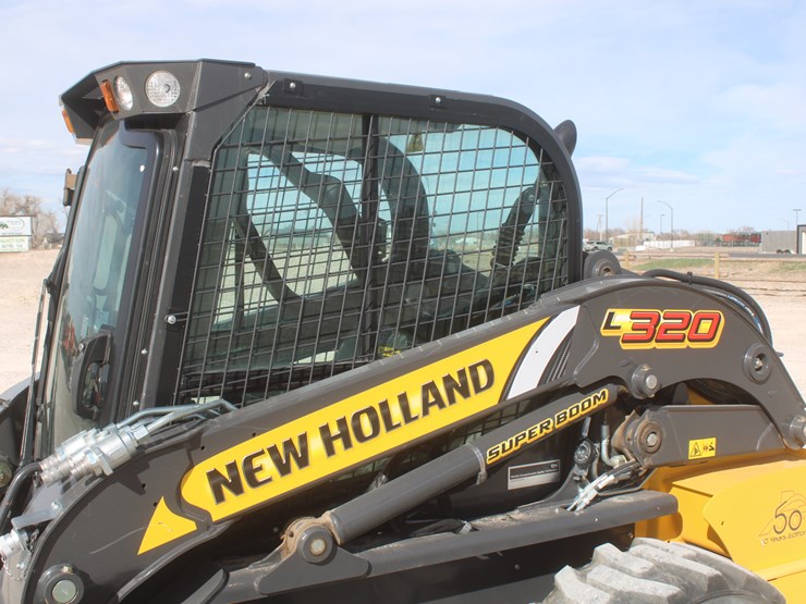 2021-new-holland-c327-image-19