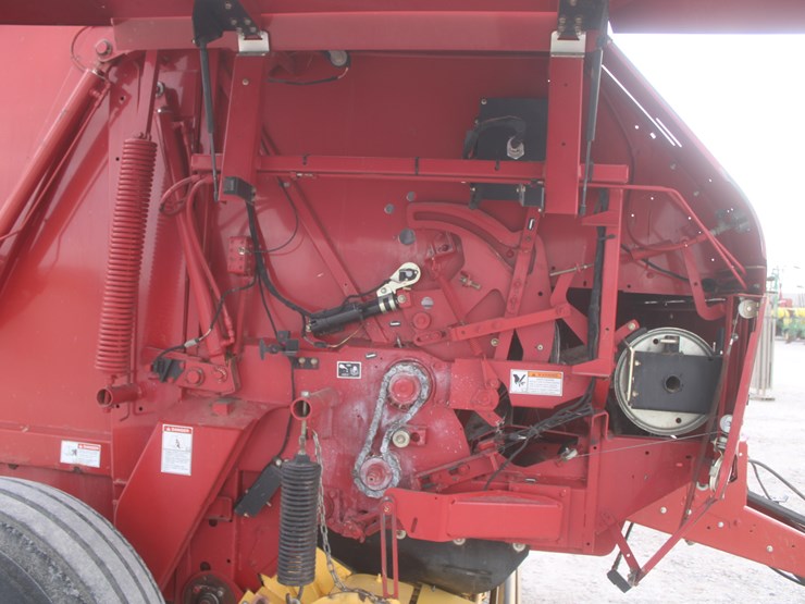 new-holland-br7090-image-54