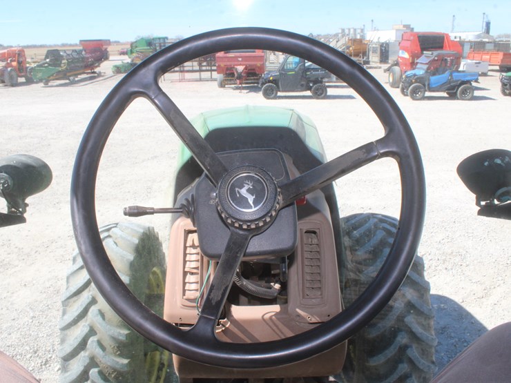 john-deere-8220-image-47