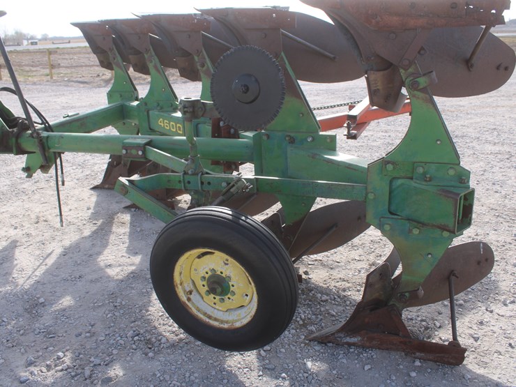john-deere-4600-image-29