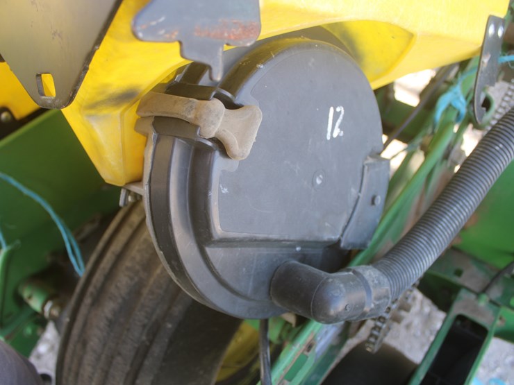 john-deere-7200-image-89