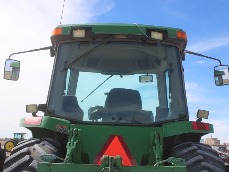 john-deere-8100-image-36