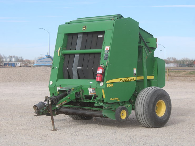 john-deere-568-image-2