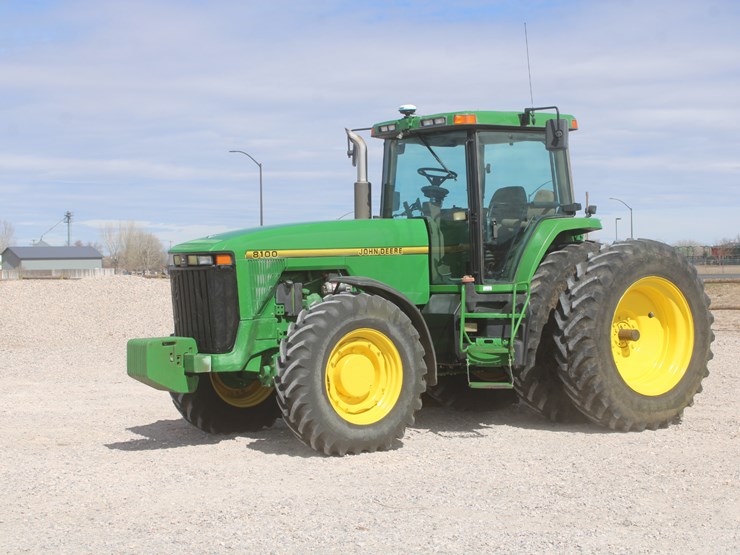 john-deere-8100-image-1