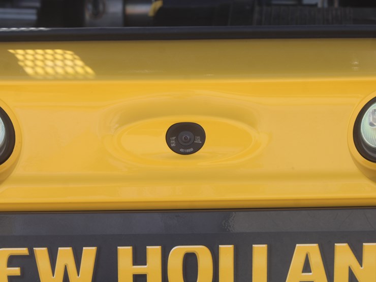 2021-new-holland-c327-image-35