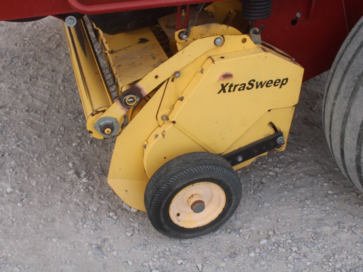 new-holland-br7090-image-26