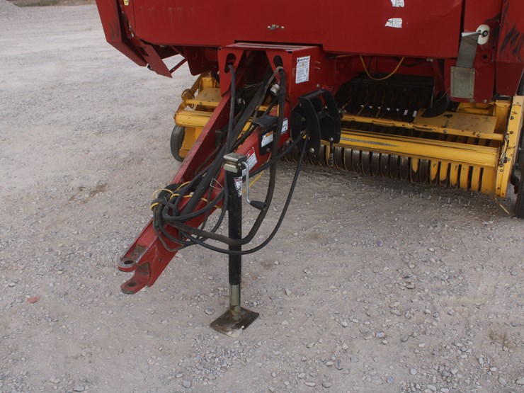 new-holland-br7090-image-11