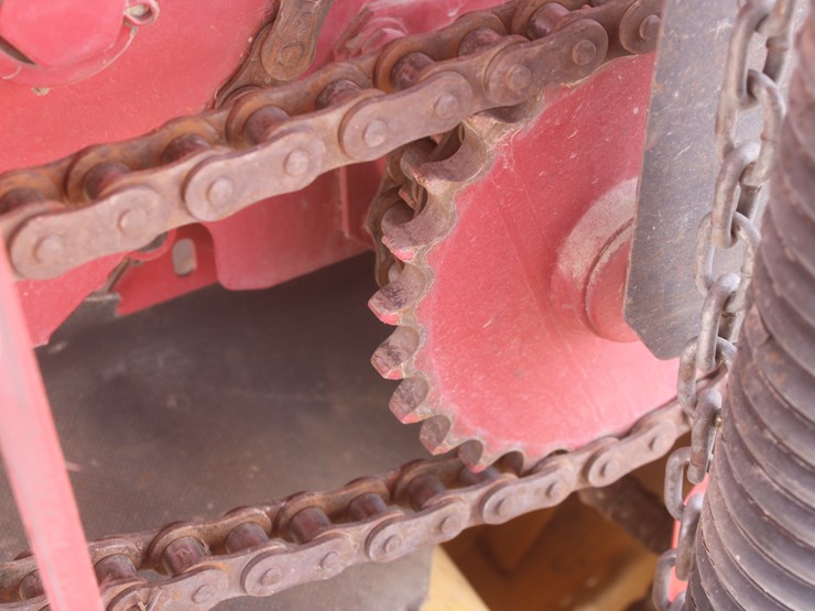 new-holland-br7090-image-33