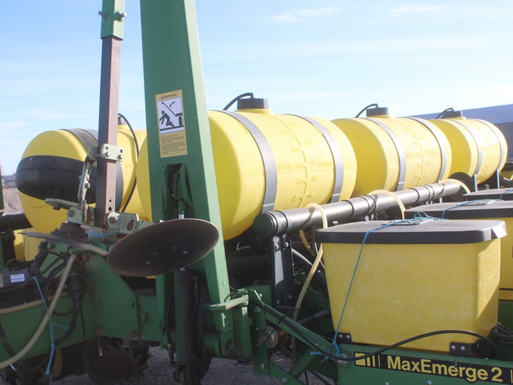 john-deere-7200-image-24