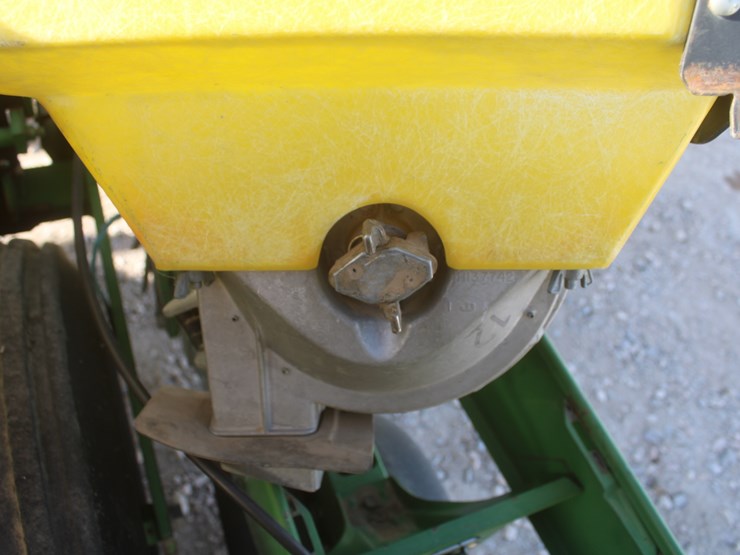 john-deere-7200-image-87