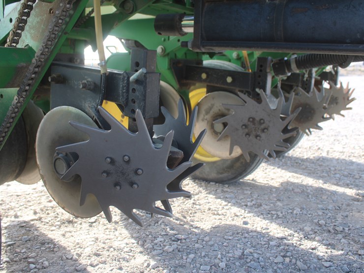 john-deere-7200-image-66