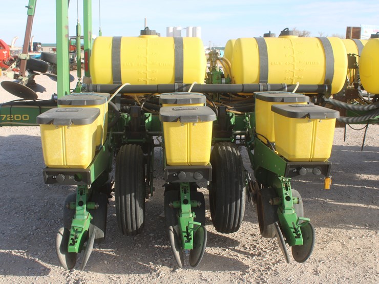 john-deere-7200-image-26