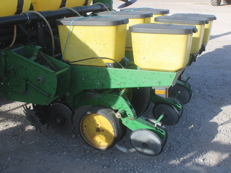 john-deere-7200-image-71
