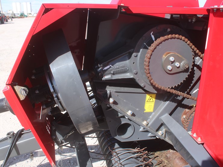 2020-massey-ferguson-1840-image-24