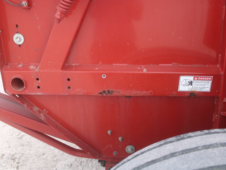 new-holland-br7090-image-48