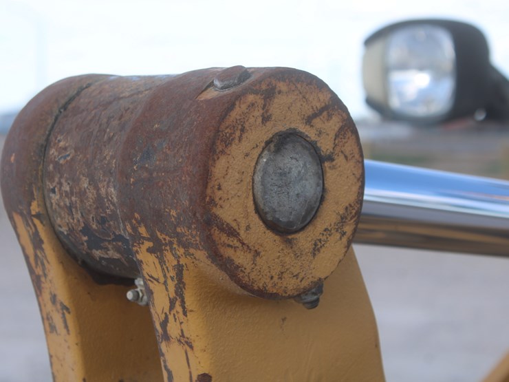 2014-caterpillar-907h2-image-18