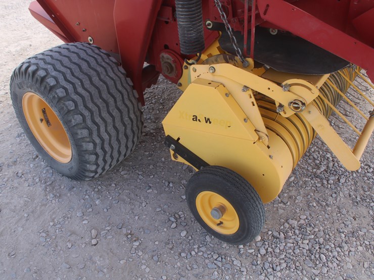 new-holland-br7090-image-51