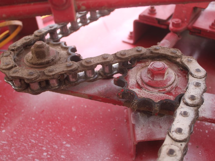 new-holland-br7090-image-34